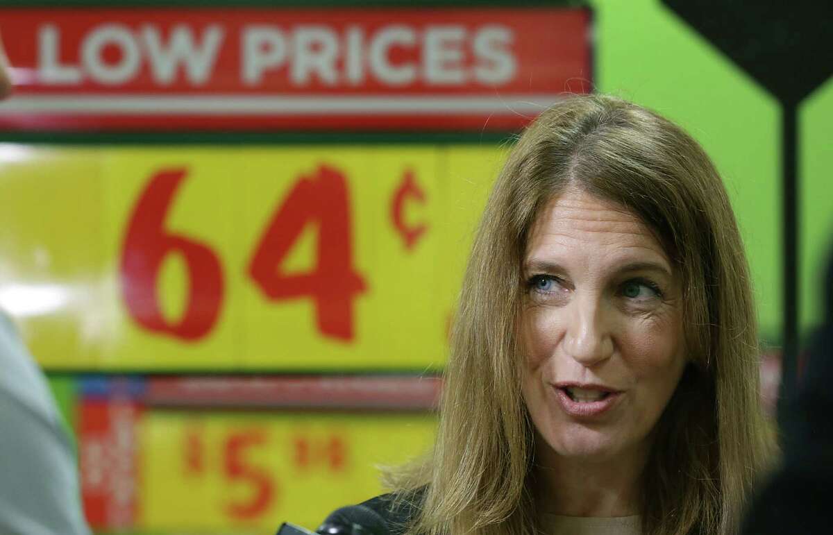 Burwell spotlights health insurance enrollment at San