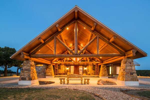 Luxury Log Cabin And 757 Acre Texas Ranch Listed At 5m