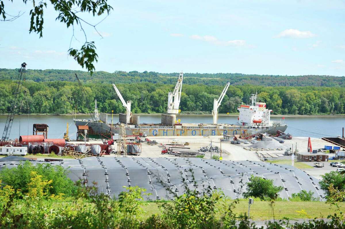 Sides clash at Coeymans waste law hearing