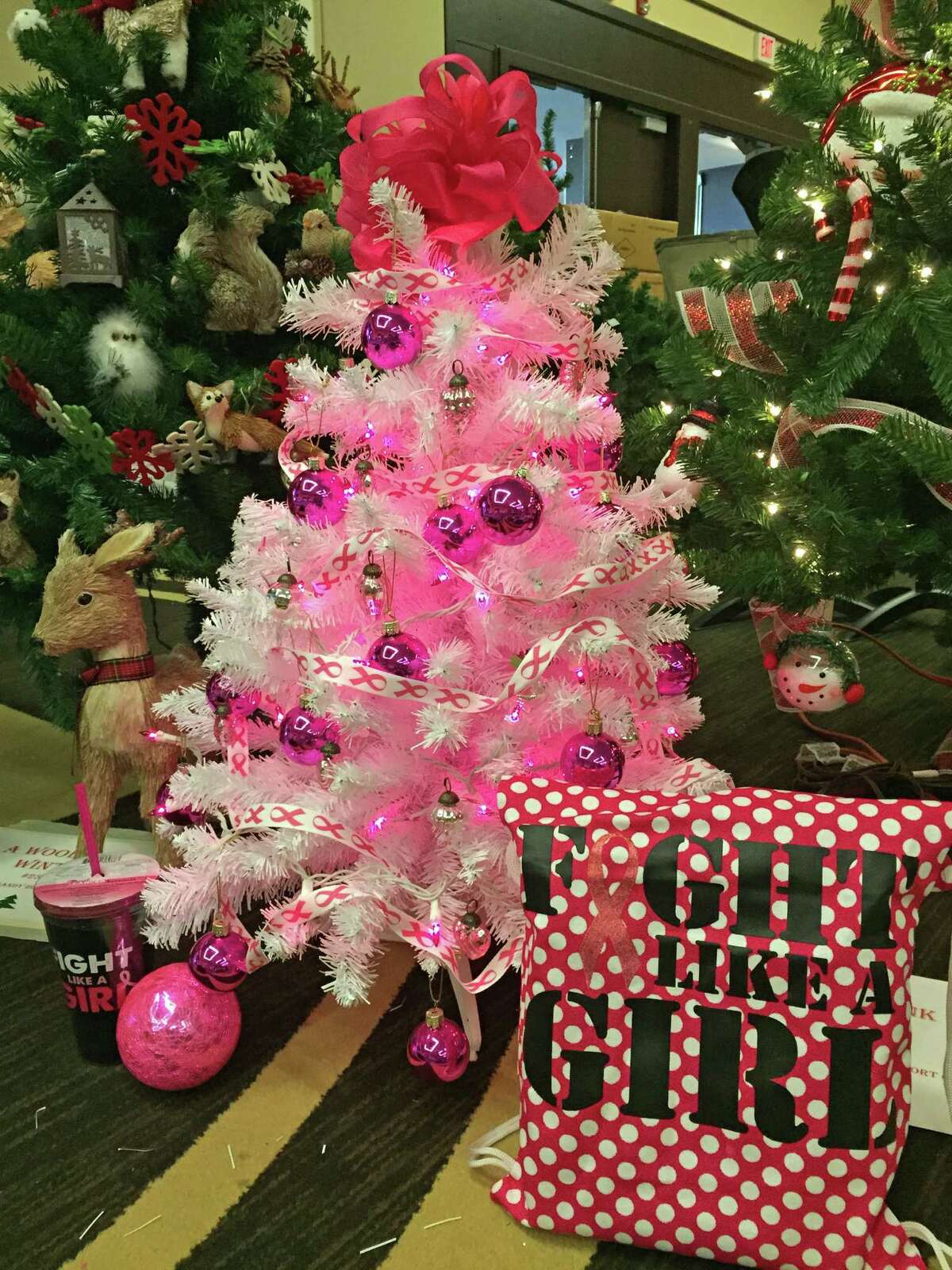 The Junior League of Greenwich’s Enchanted Forest fundraiser devoted one Christmas tree for breast cancer awareness. On Jan. 6, the Junior League will be launching its first Young Women’s Breast Cancer Support Group, which is also the first peer-to-peer style breast cancer support group for young women in Fairfield County.