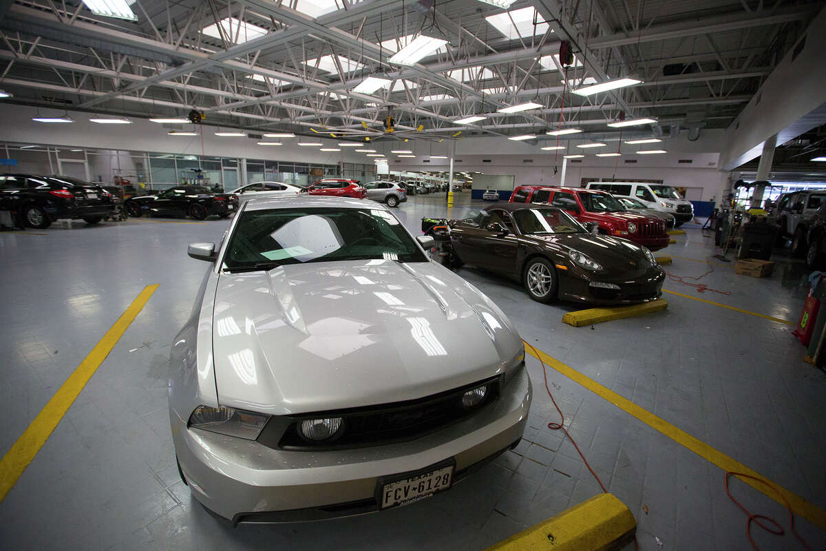 Online retailer Texas Direct Auto goes Vroom