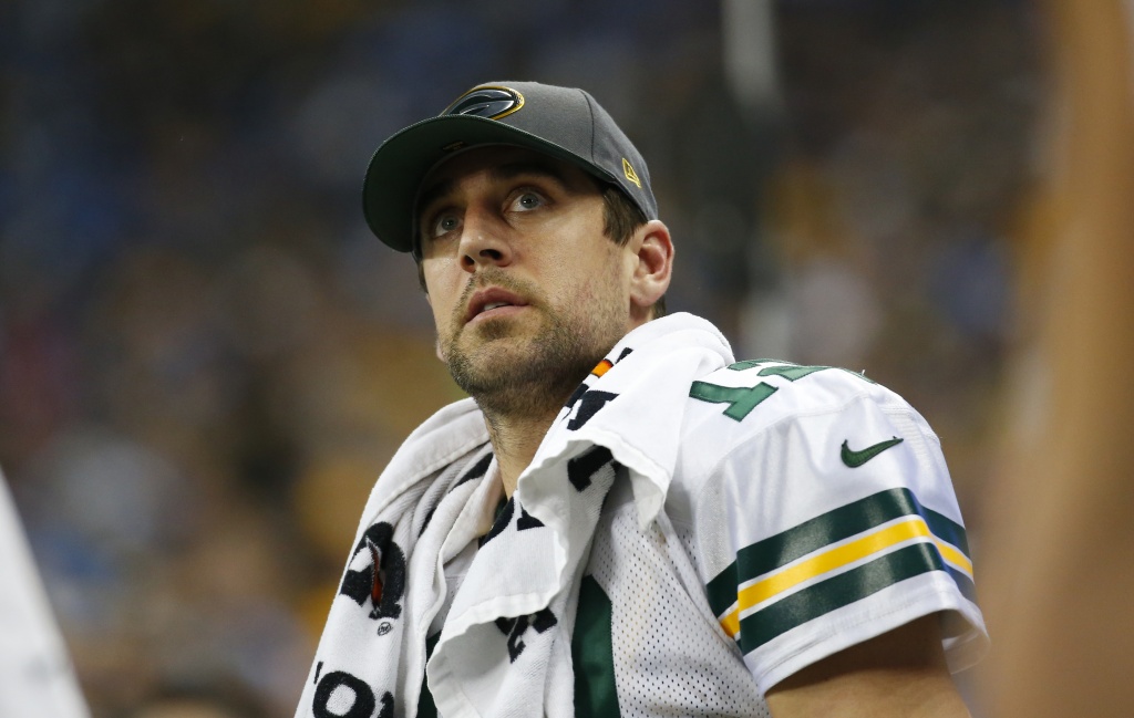 Ex-Packers quarterback Aaron Rodgers recounts UFO encounter