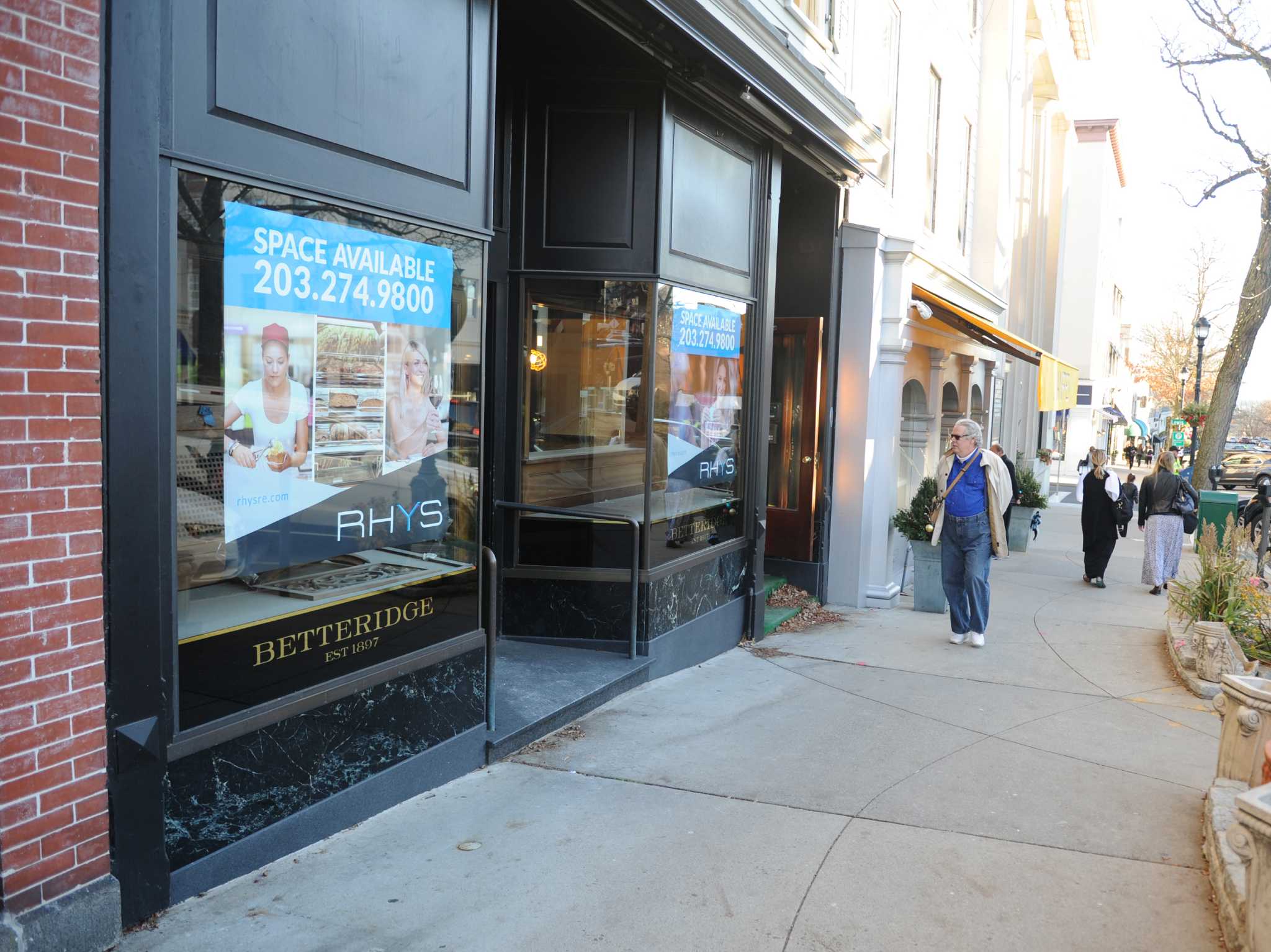 High-end women's clothing store coming to Greenwich