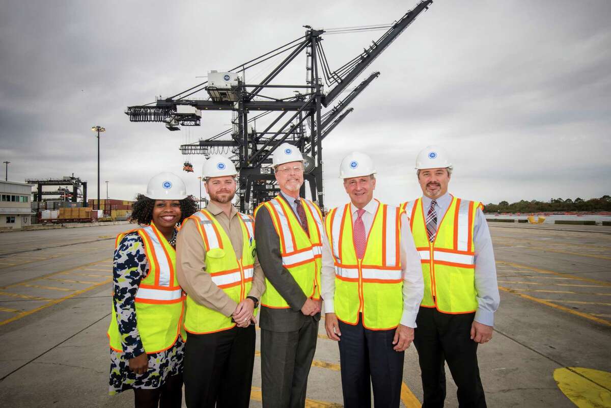 U.S. Ambassador to New Zealand Mark Gilbert (second from right) gets a tour of the Bayport container terminal on the port, with the Port Authority's Monica Glover, Bryan Seitz, Erik Eriksson, and Spencer Chambers (left to right).