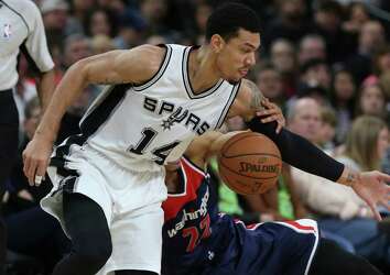 Spurs Green Exhibits Quiet Toughness Expressnews Com