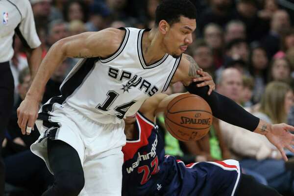 Spurs Green Exhibits Quiet Toughness Expressnews Com
