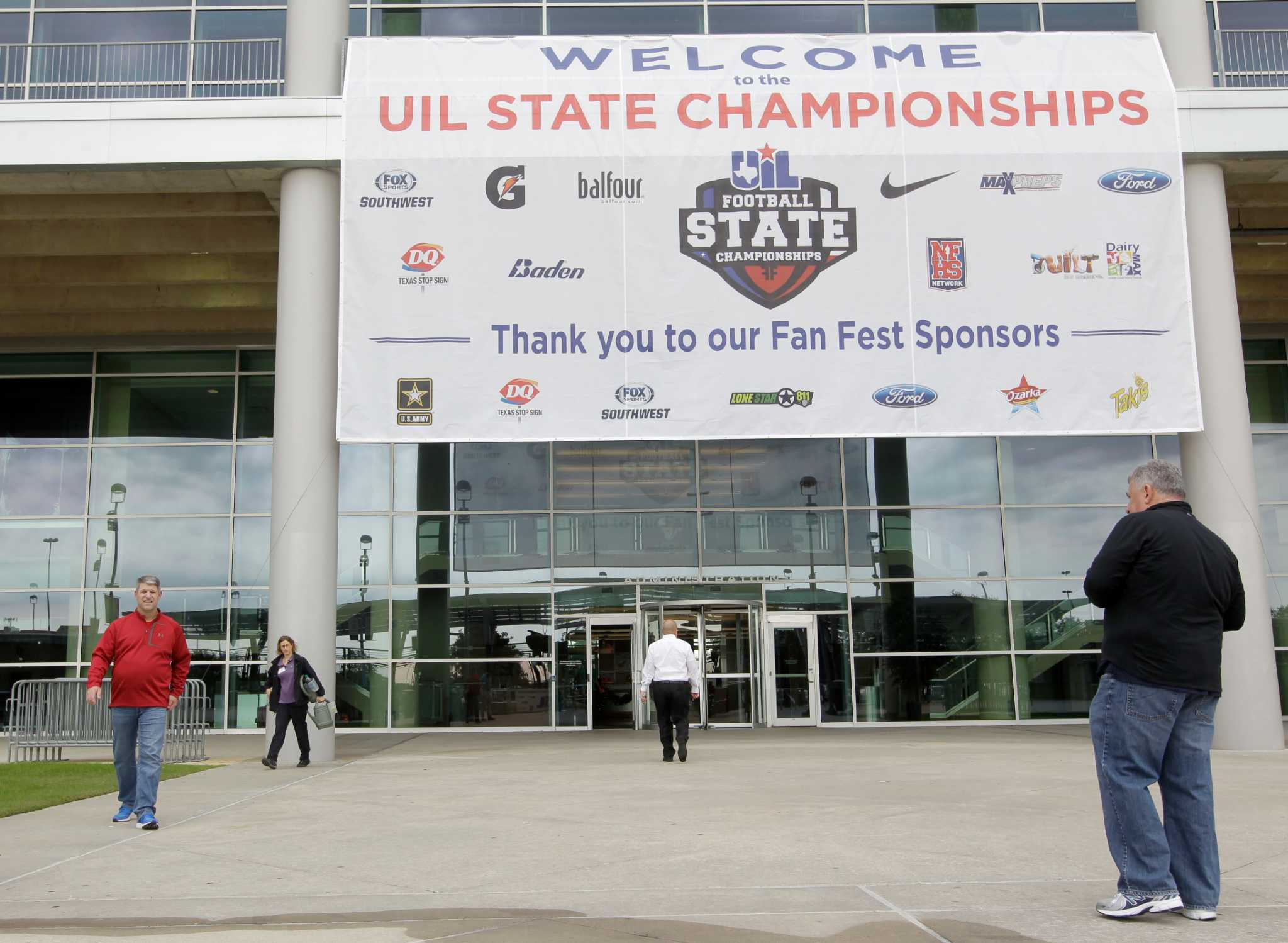 Big screen at AT&T Stadium for High School Playoffs 