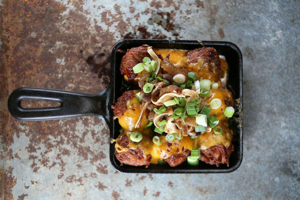 Bacon Bros. Public House to open in 2016