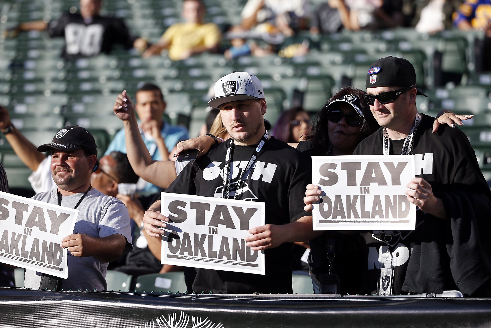 Oakland Raiders - STAY IN OAKLAND!