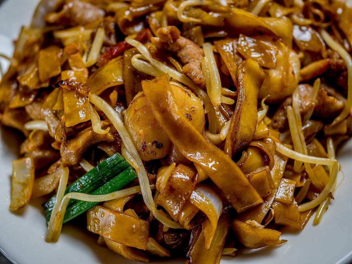 Chinese Food in Suffern A Culinary Journey Through Flavor and Tradition.