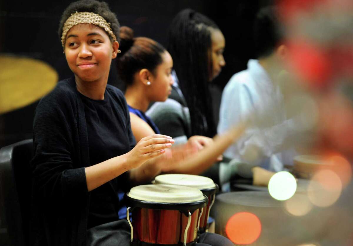 Bridgeport students, educators remember late superintendent