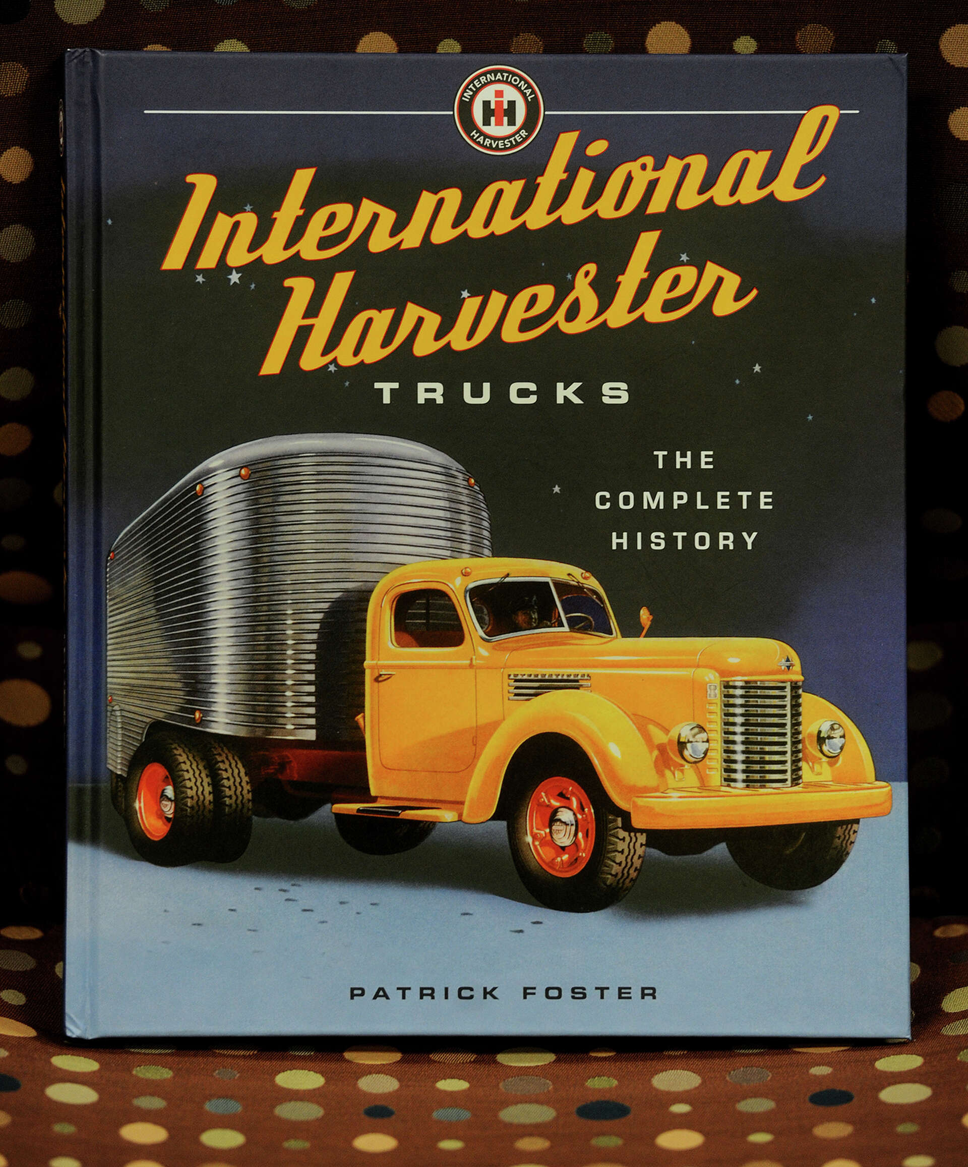 Milford author tackles topic with a Bridgeport link — IH trucks