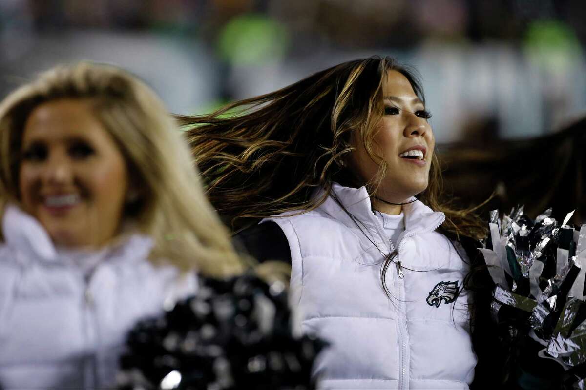 NFL Cheerleaders: Week 15  Nfl cheerleaders, Jets cheerleaders,  Cheerleading