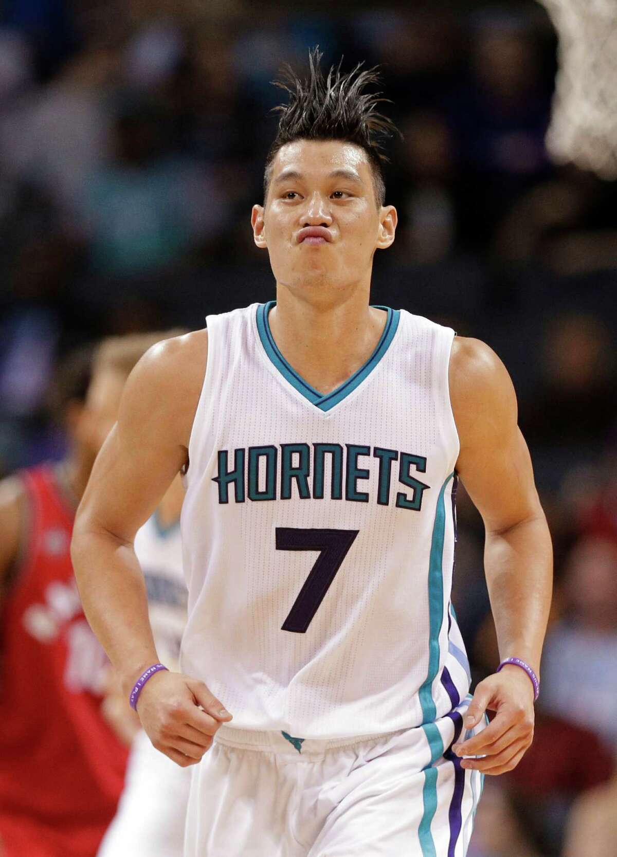 What exactly is up with Jeremy Lin's hair?