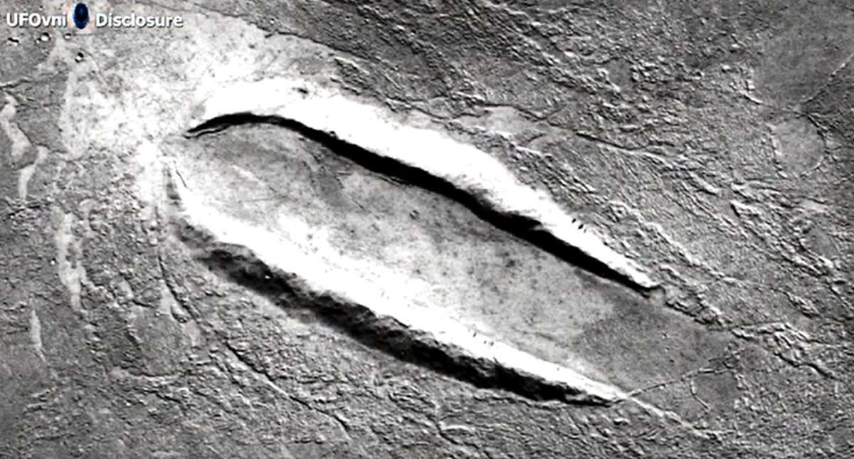 Did a UFO crash land on Mars? It appears so