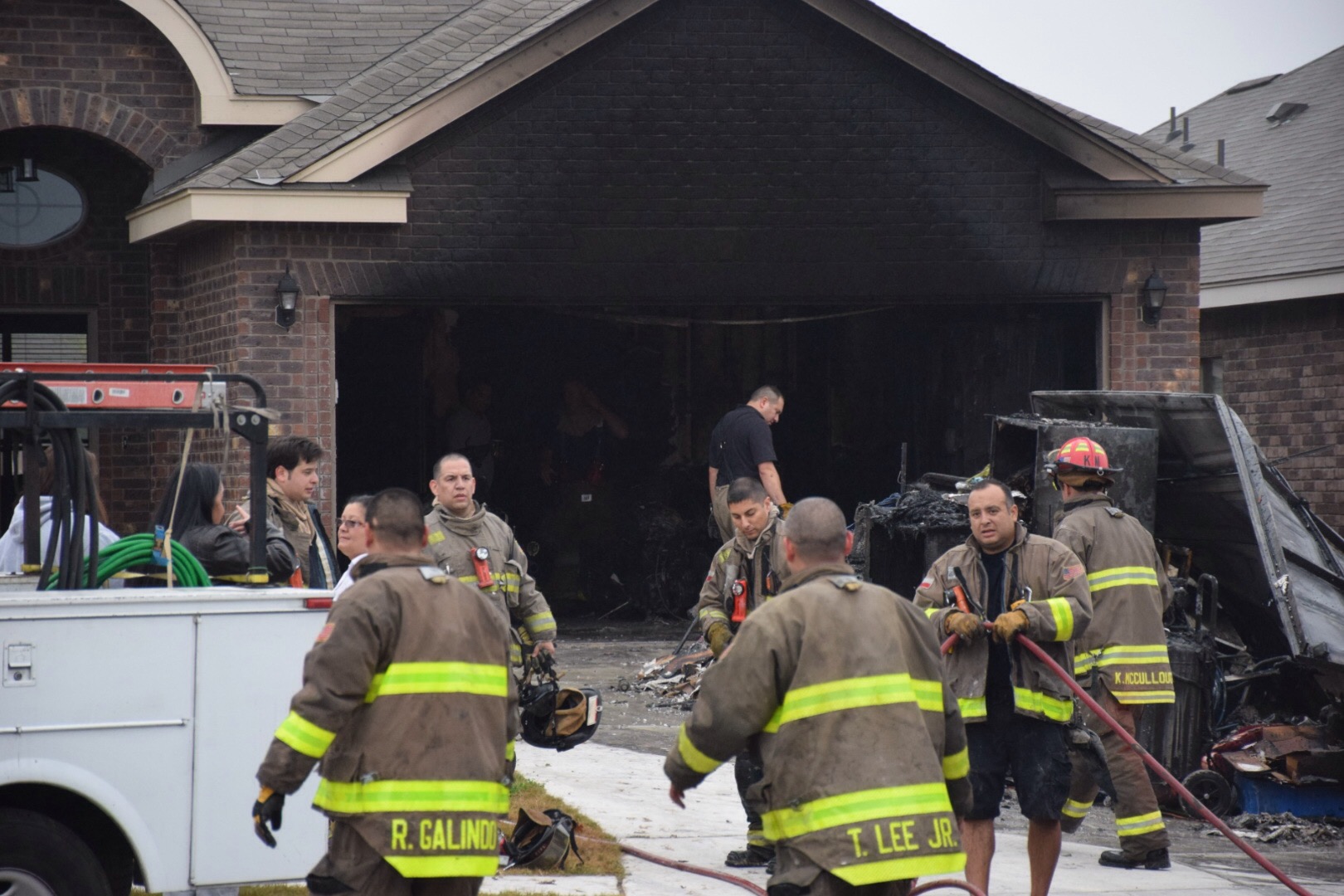 Christmas Eve house fire on Northwest Side destroys garage, no one injured