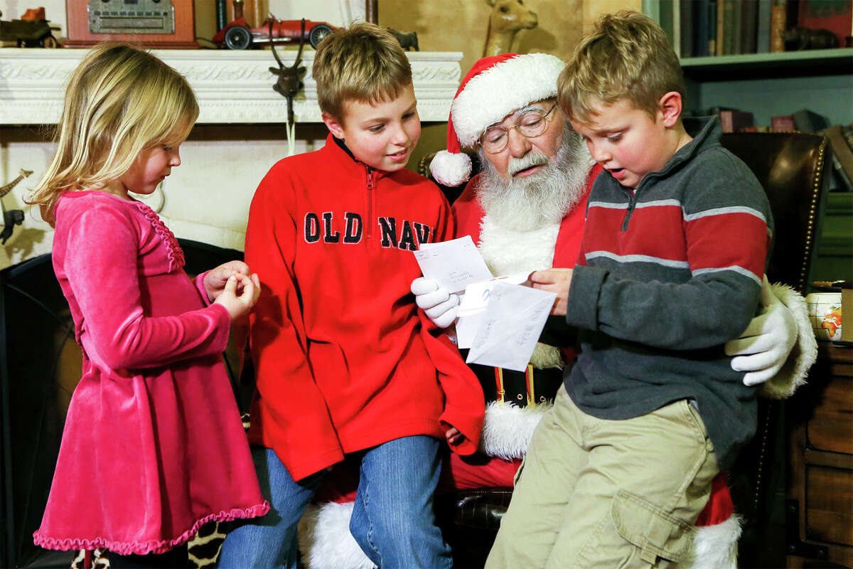 San Antonio Zoo helps family Christmas wishes come true