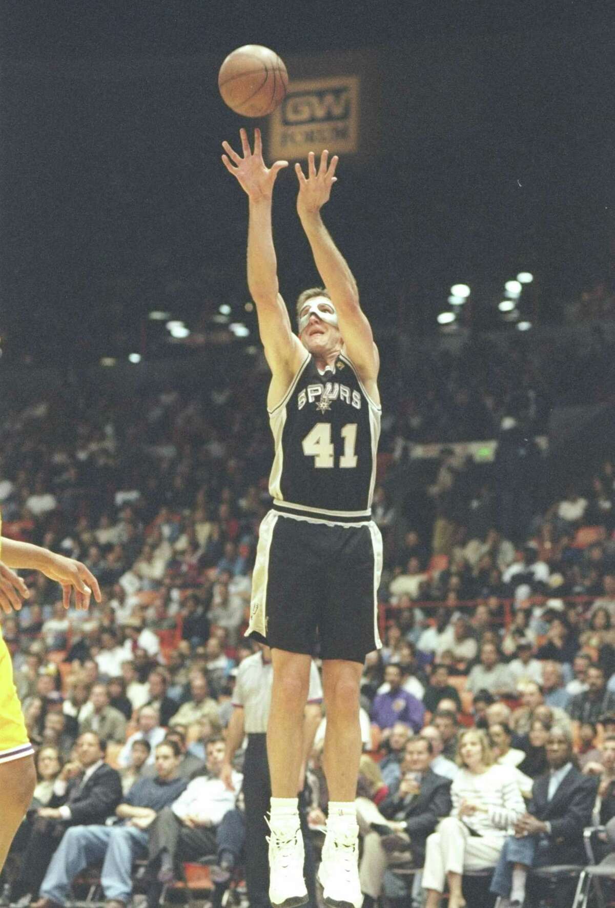 Perdue fondly recalls his time with Spurs