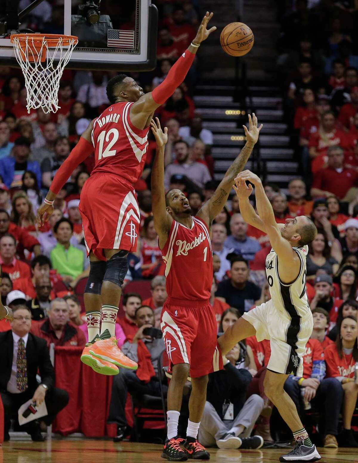 Spurs score seasonlow points in losing 8884 to Rockets