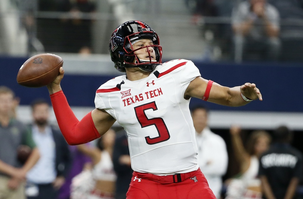 Texas Tech QB Patrick Mahomes Visiting Texans