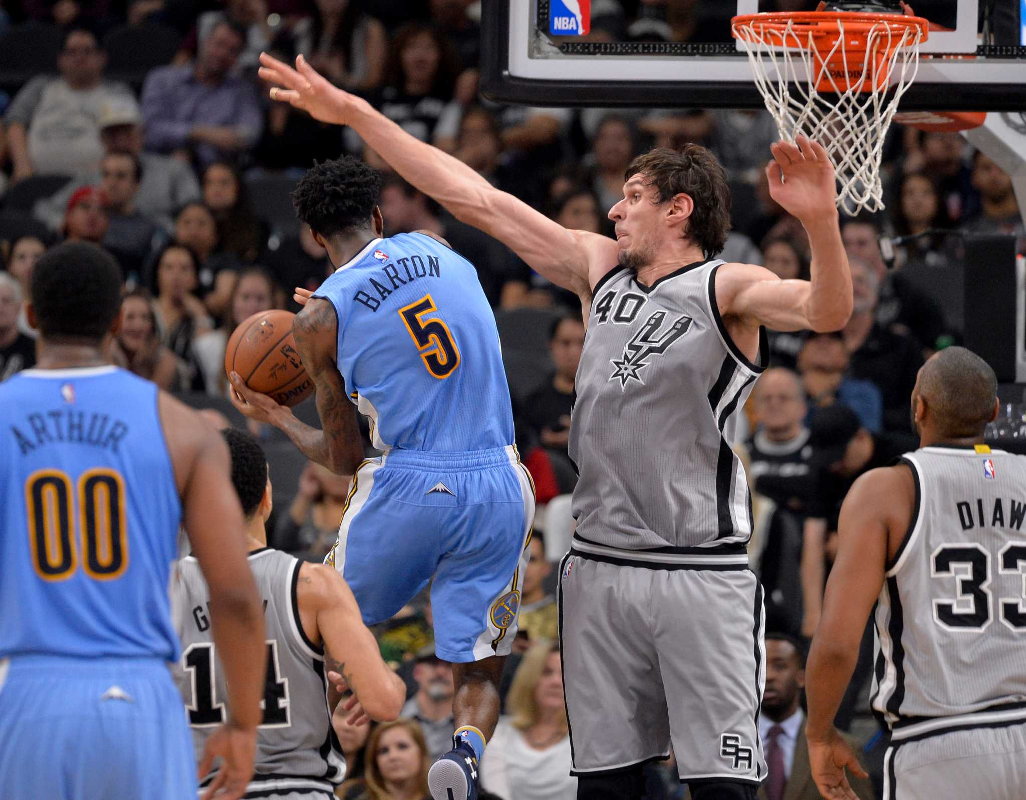 Spurs extend qualifying offer to Boban Marjanovic - Pounding The Rock