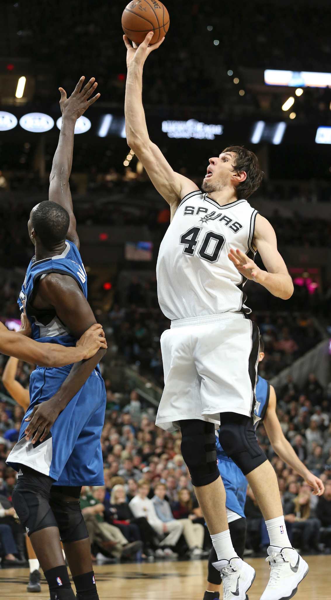 Boban Marjanovic's hands look impossibly huge