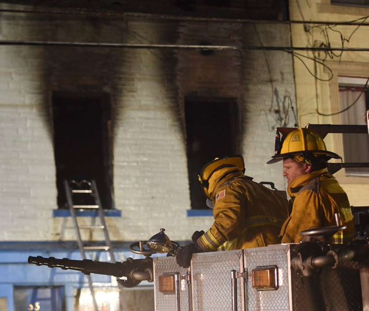 Waterford building razed after early morning fire
