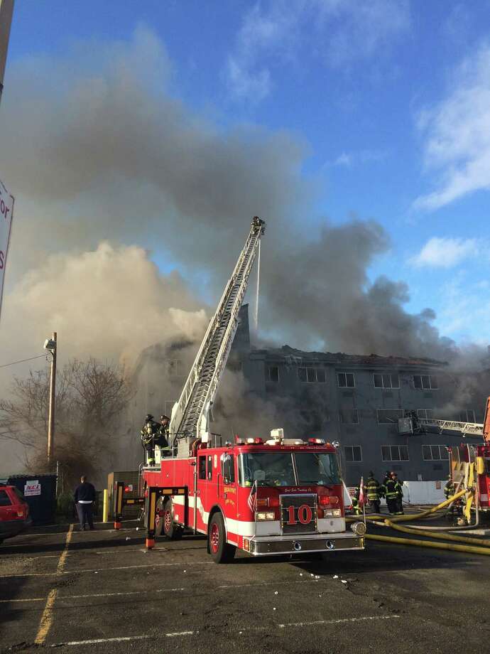 More than 100 homeless after Bridgeport condo fire - Connecticut Post