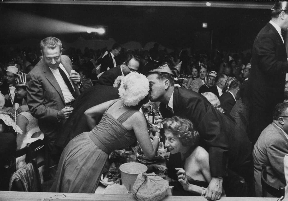 Vintage New Years Eve Great Archival Photos From Decades Past 8217