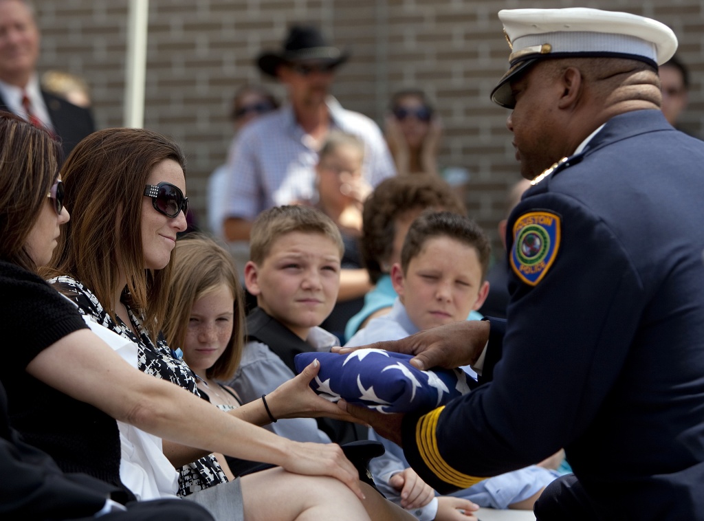 Houston Police Chief Announces Resignation