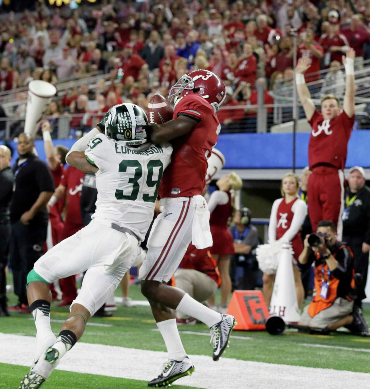 King Henry Gets a New Crown - Touchdown Alabama - Alabama Football