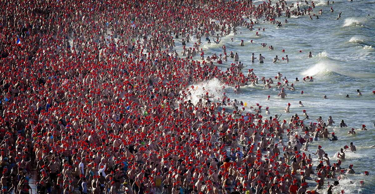 The World Celebrates New Years 2016