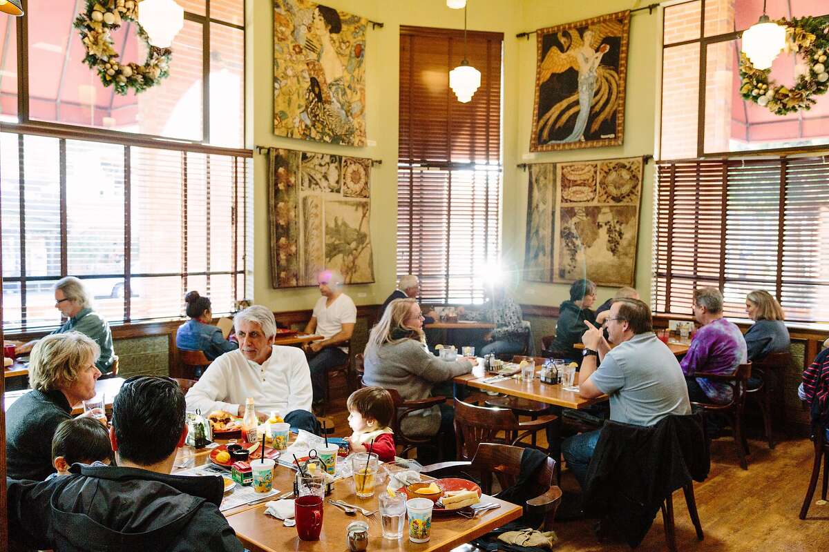 Cambria A taste of coastal town's charm