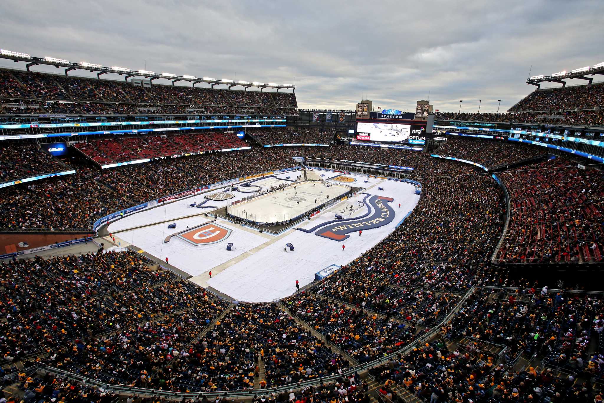 Tom Brady returns tribute to Tuukka Rask