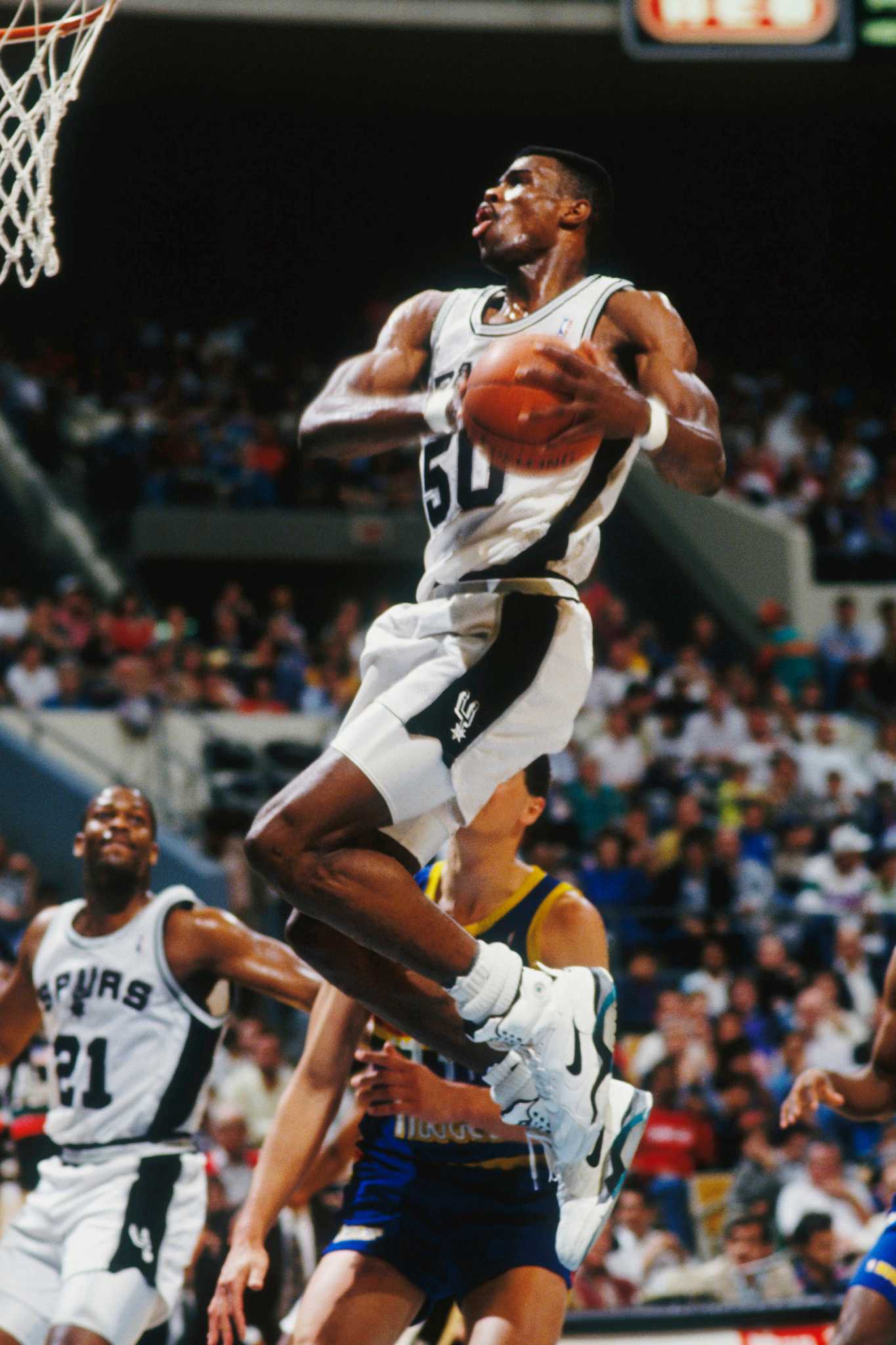 Spurs great David Robinson to serve as honorary chair of Gurwitz