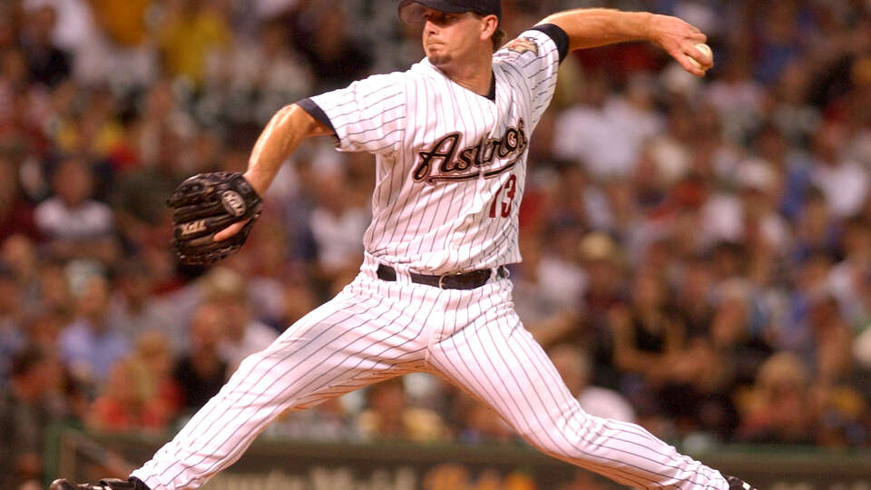 (8/6/02) Billy Wagner delivers a 9th inning pitch on his way to an Astros 2-0 win, during the Houston Astros-Florida Marlins game at Minute Maid Park, Tuesday evening. (Karen Warren/Houston Chronicle)