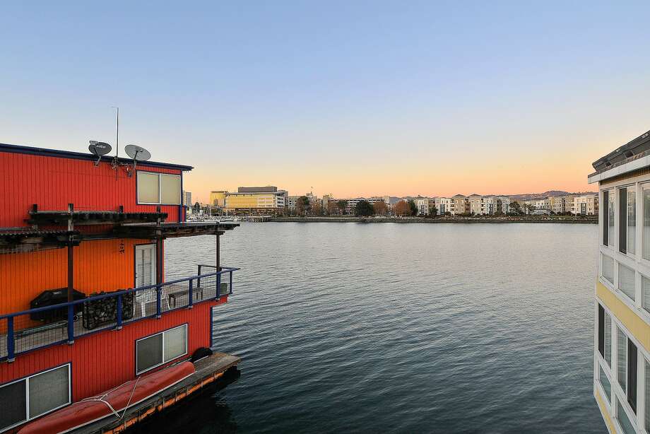 Remodeled condo floats in Alameda marina SFGate