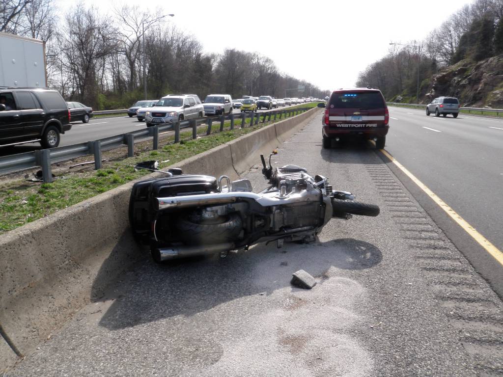 Massachusetts motorcyclist injured in I-95 accident