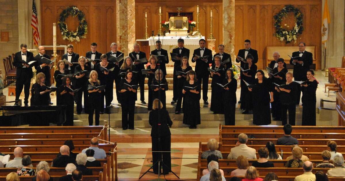 Under the direction of Constance Chase, the 38th season of the Connecticut Chamber Choir, “A Season of Poetry in Song,” will open Sunday, Jan. 10, at an afternoon concert in Trumbull.