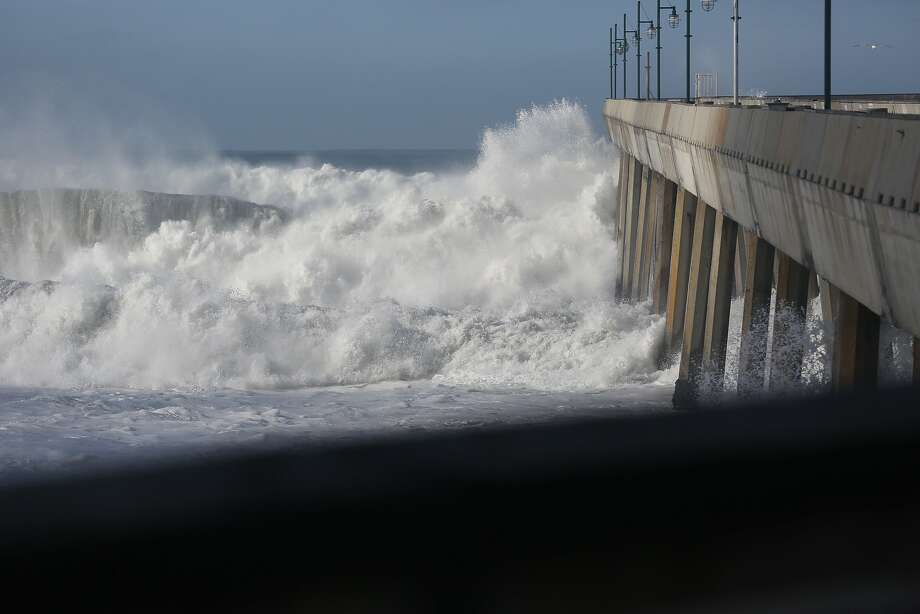 Bay Area High-surf Warning Issued As Waves Topped 25 Feet - SFGate