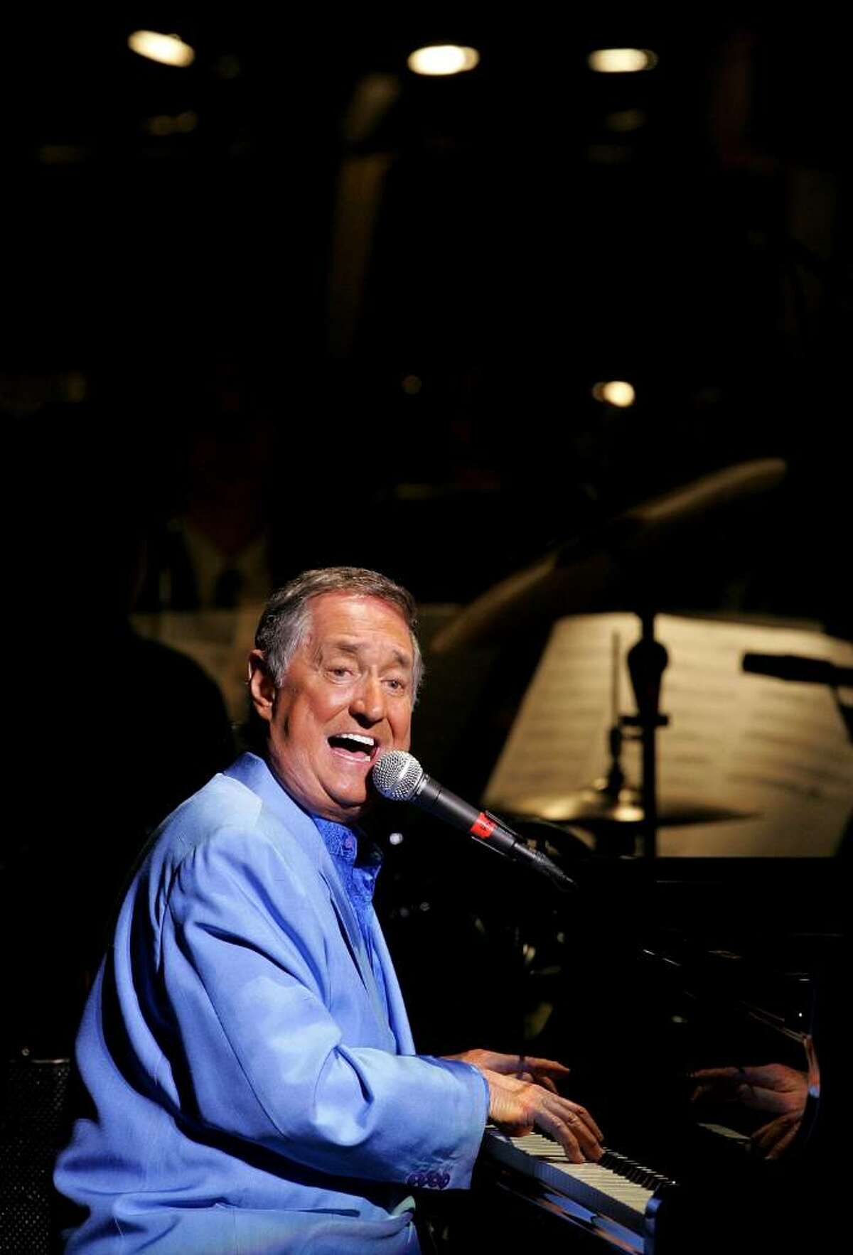 Stamford summer concert series to feature Sedaka, Beach Boys