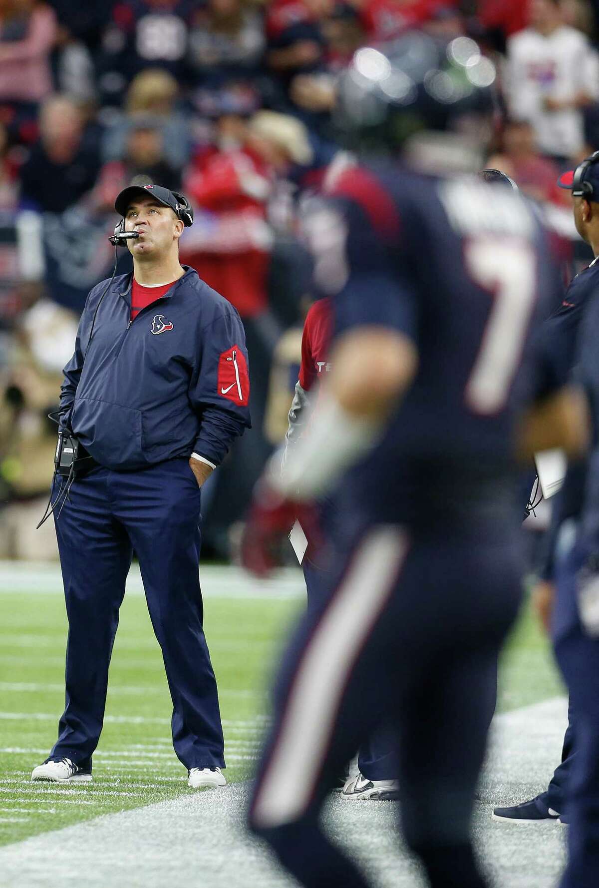 Perhaps the biggest point of contention in coach Bill O'Brien's ﻿play-calling during Saturday's wild-card loss to the Chiefs was his decision to use J.J. Watt to try to score from the 2-yard line off a direct snap from center. He lost a yard.