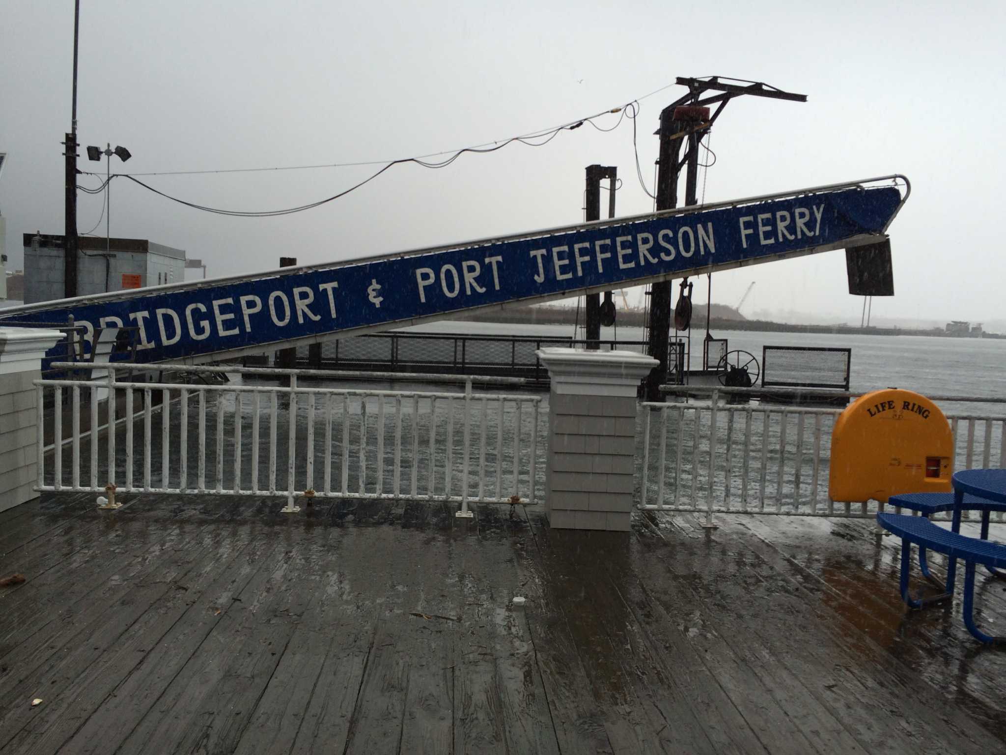 Storm halts BridgeportPort Jefferson ferry service