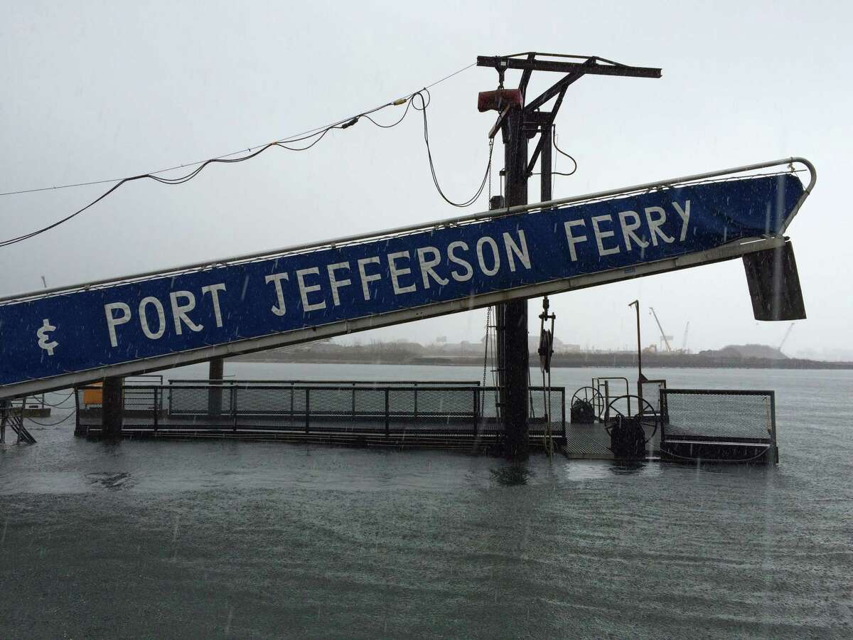 Storm halts BridgeportPort Jefferson ferry service