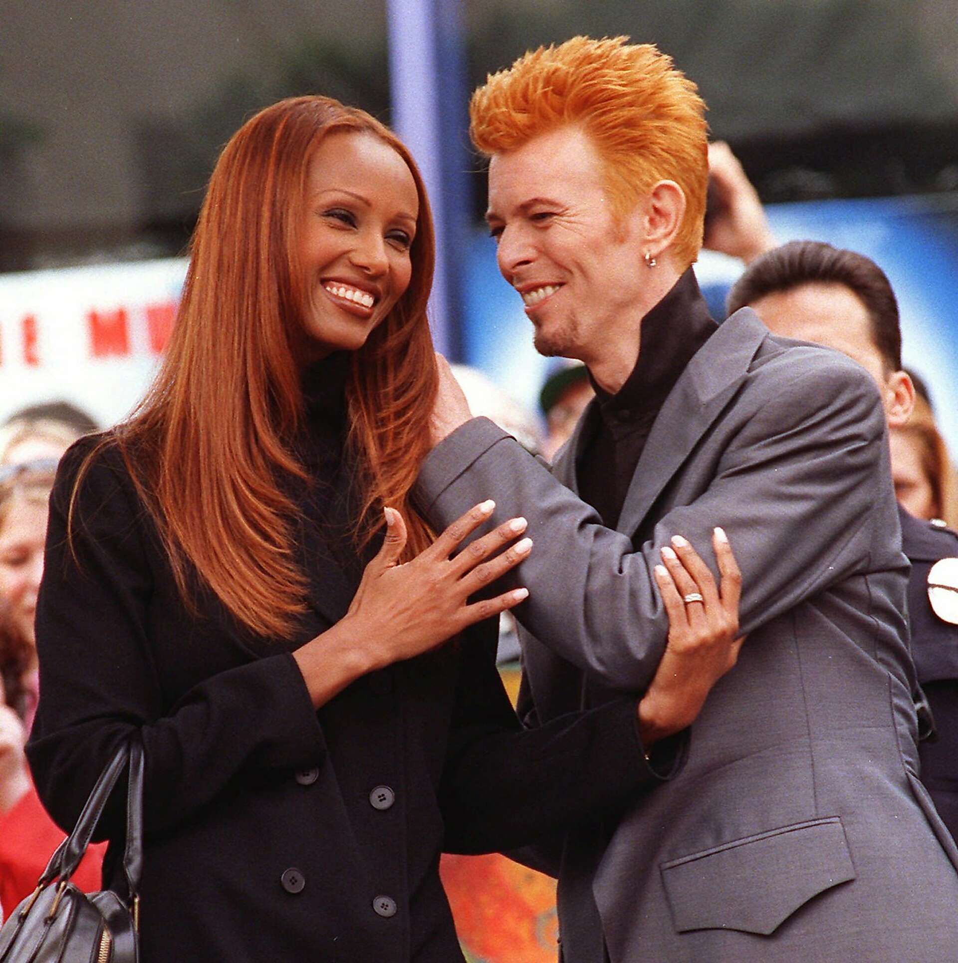 David Bowie et sa femme Iman au Lincoln Center à New York le 5 mai 2003 -  Photo, image size:1920x1930