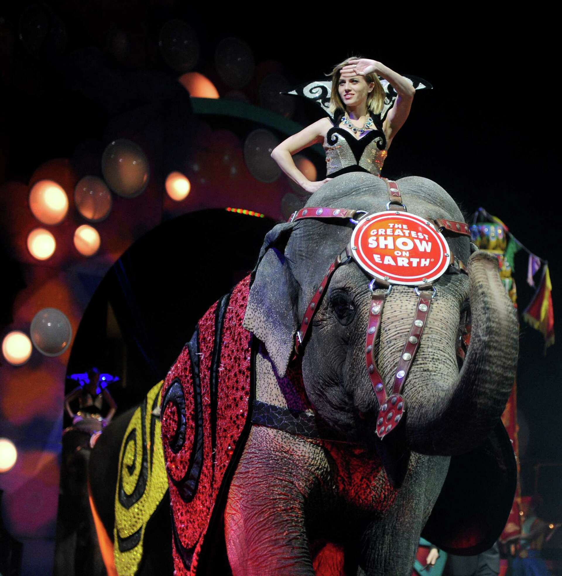 Shuttering circus has ties to Bridgeport