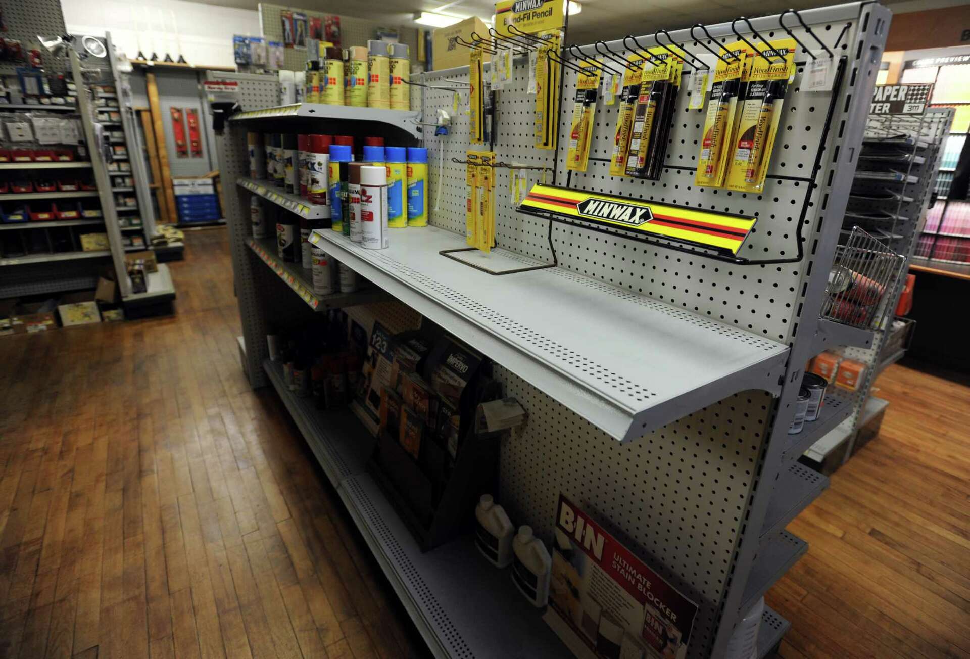 Strunk's Hardware Hardware store closing doors after 82 years
