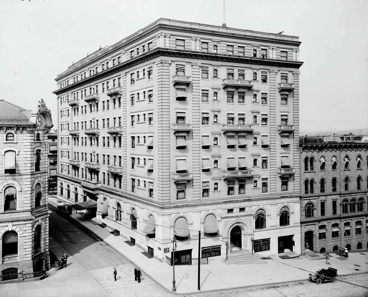 The Ten Eyck Hotel on State Street, 1908, Albany, N.Y. (Library of Congress, Detroit Publishing Company)