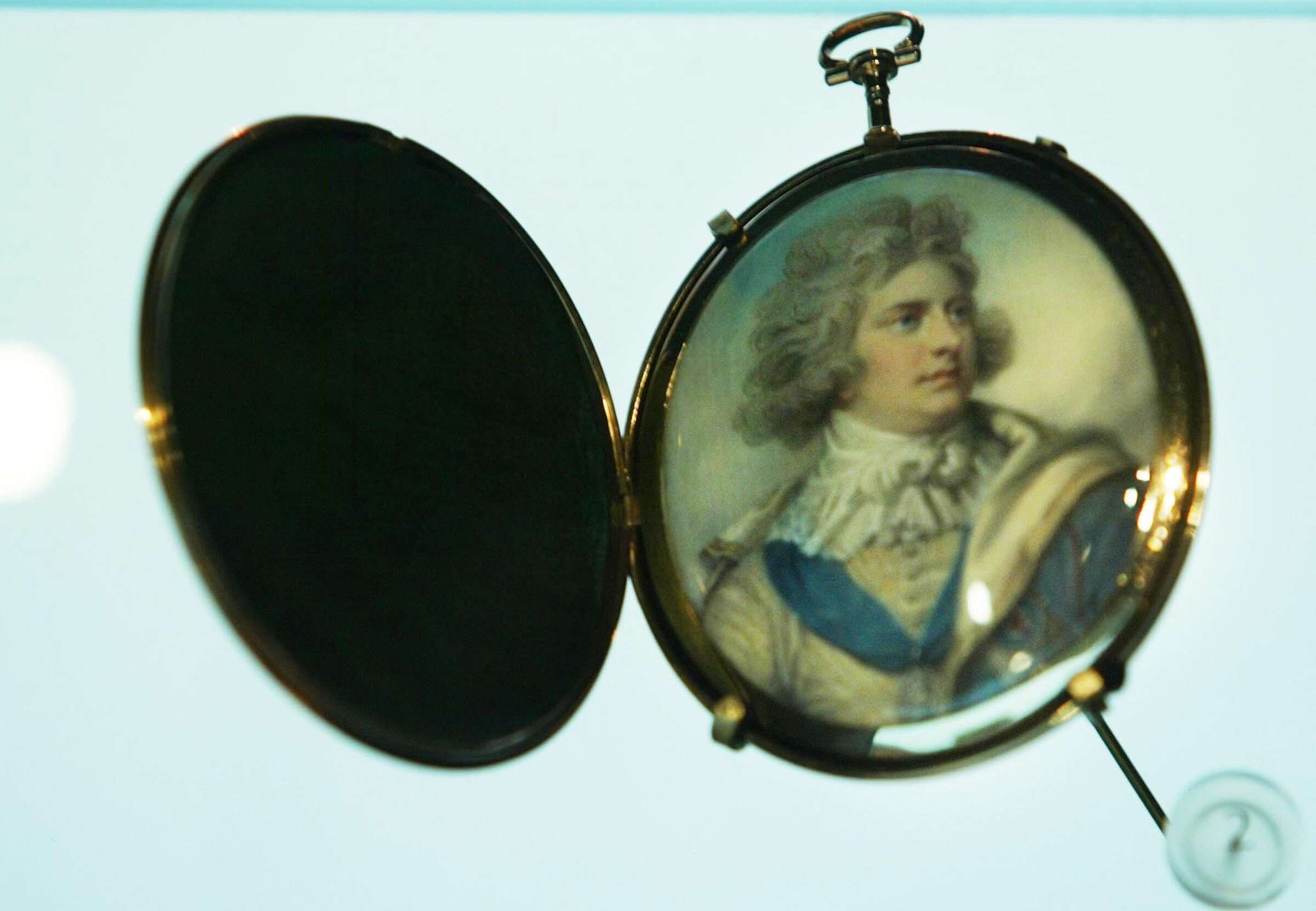 Hey, Prince Harry! Meet England's black Queen Charlotte! 7 facts.