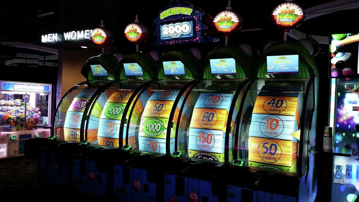 Dave & Buster's second San Antonio location opens at Rivercenter